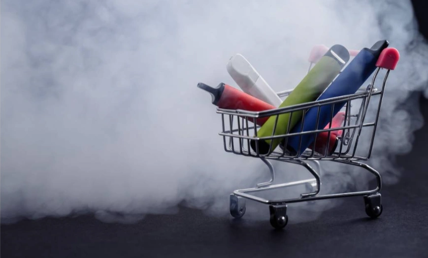 Через 3 месяца вступит в силу принятый 27 ноября запрет на оборот электронных сигарет (вейпов) в Республике Узбекистан. В преамбуле закона о запрете говорится о защите жизни и здоровья населения от новых видов табачной и никотиносодержащей продукции как о